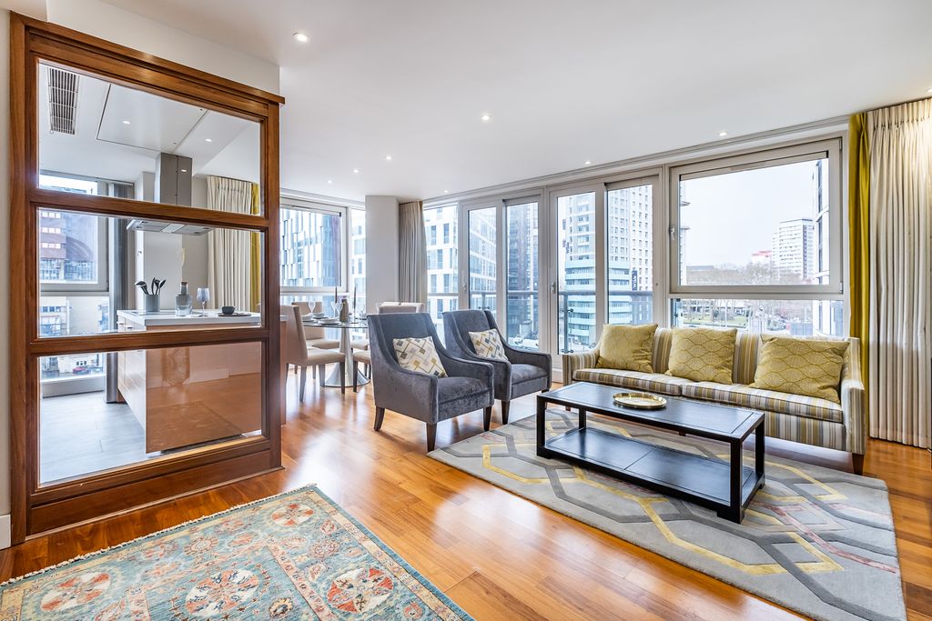 Property photo 2 of 13 Dual Aspect Reception Room With Canal Views