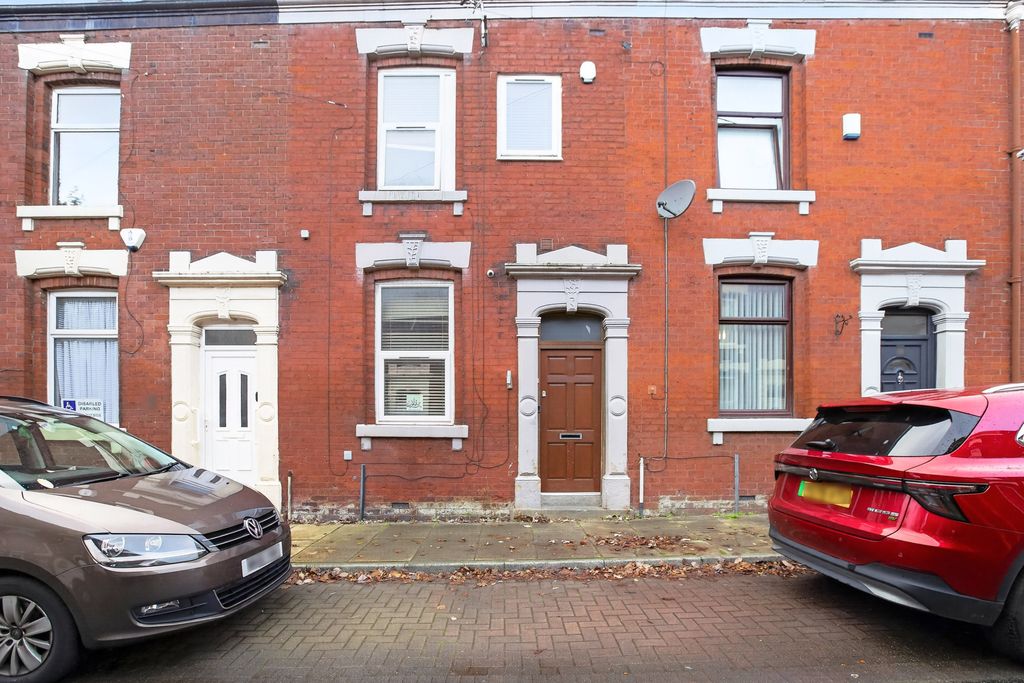 Property photo 3 of 21