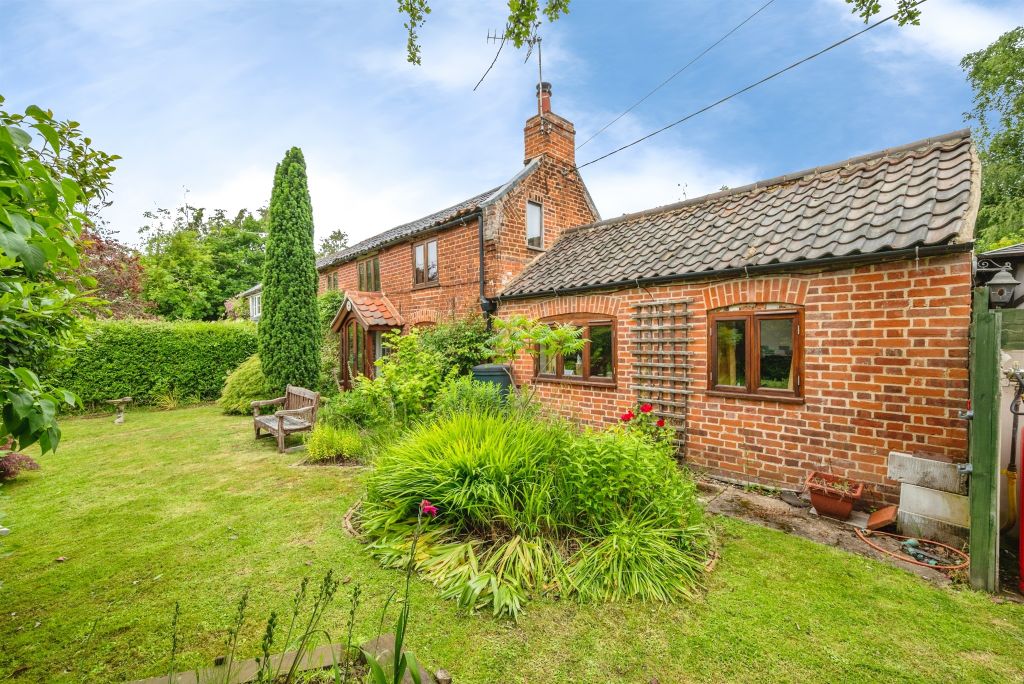 Property photo 2 of 16