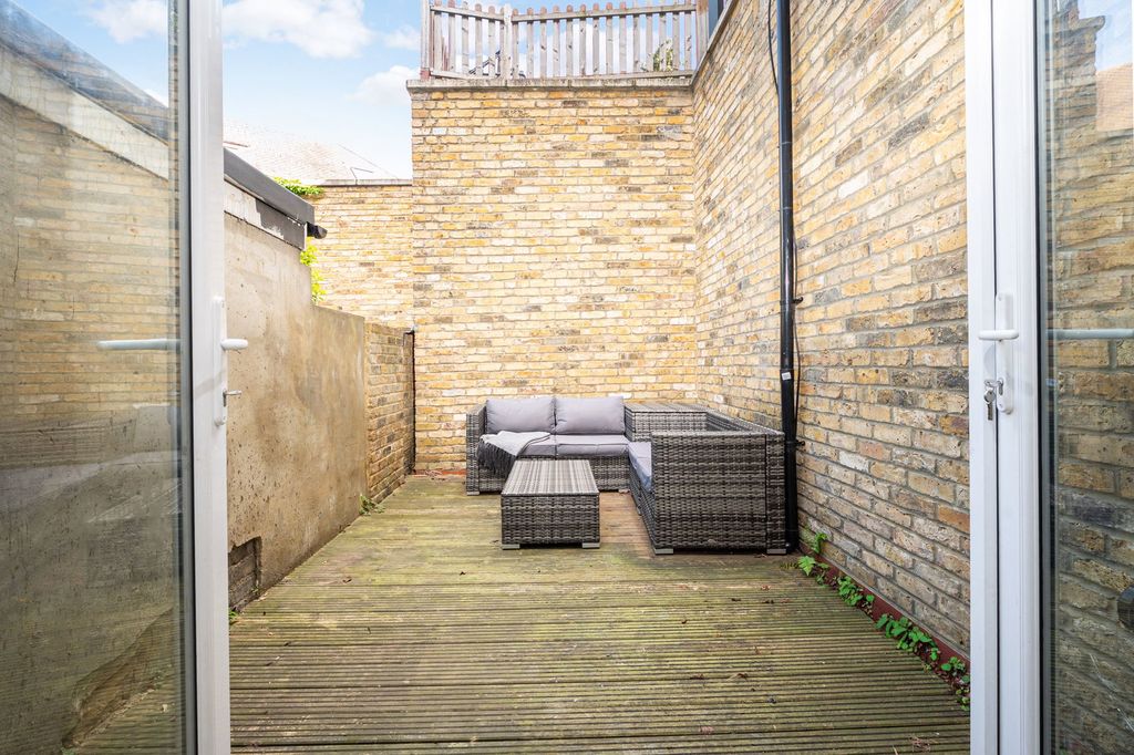 Property photo 3 of 15