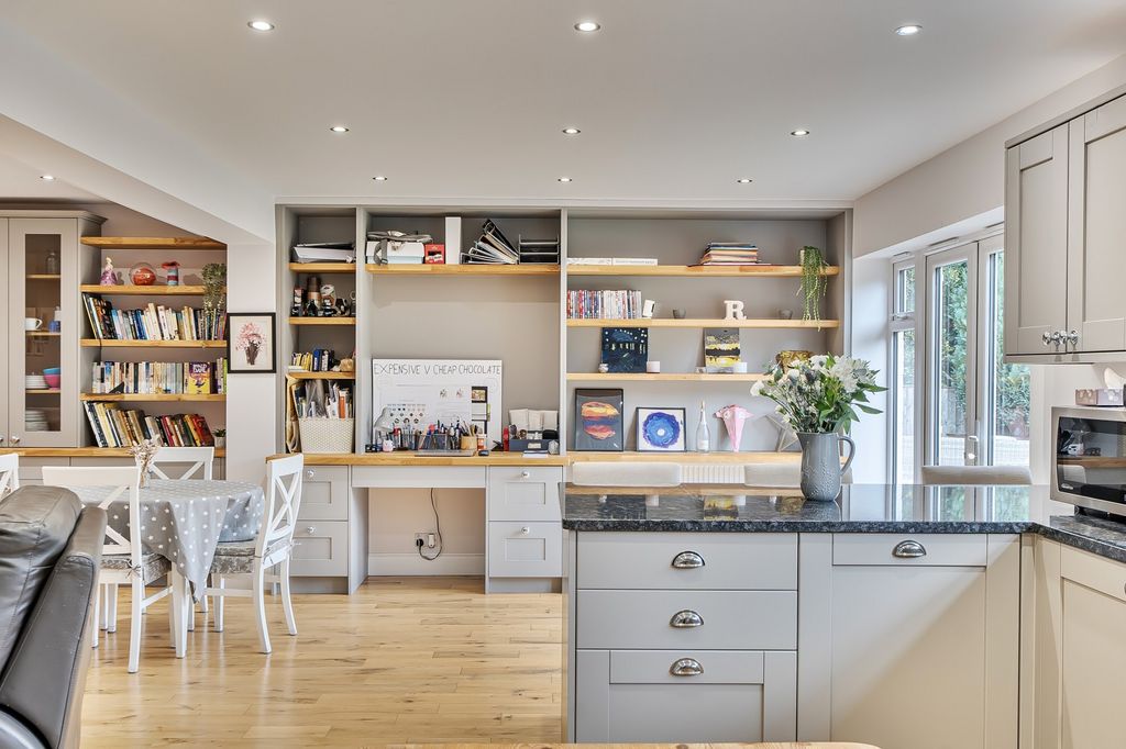 Property photo 3 of 20 Kitchen-Diner
