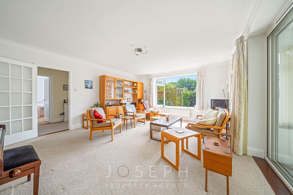 Property photo 2 of 24