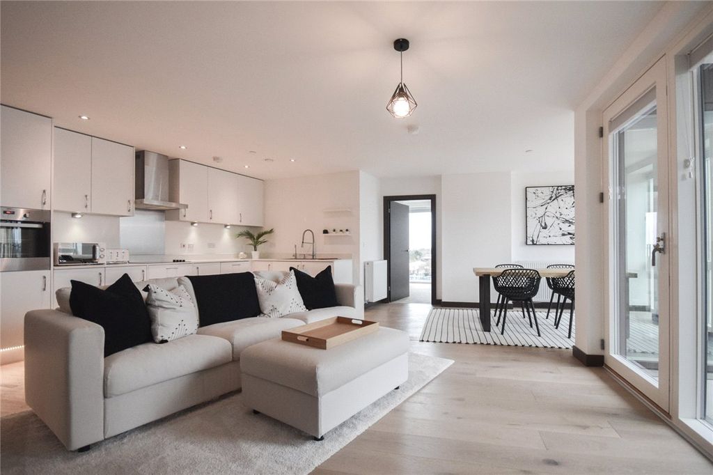 Property photo 1 of 13 Picture No. 10