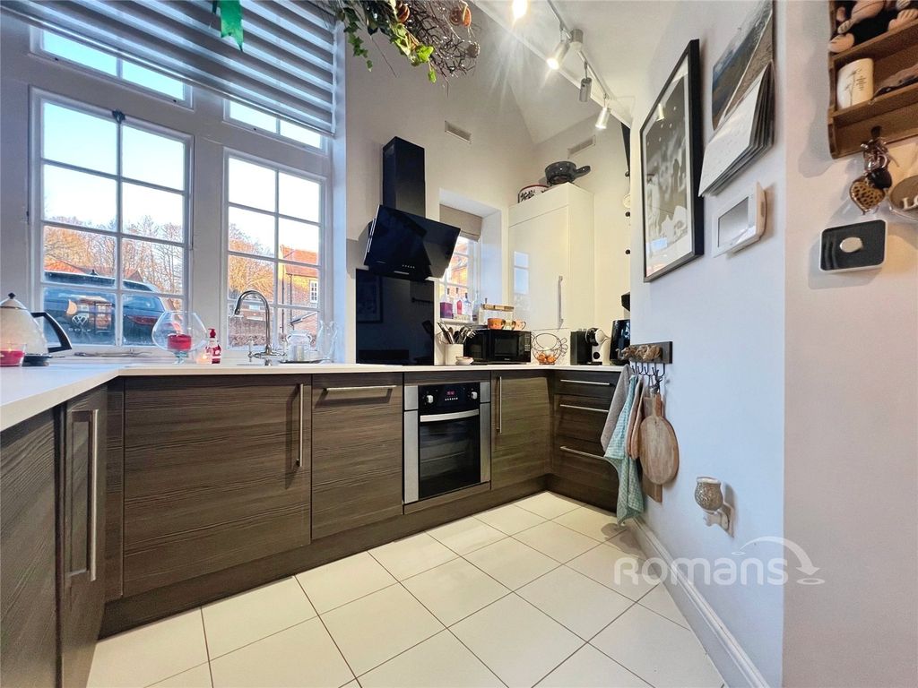 Property photo 3 of 23 Picture No. 09