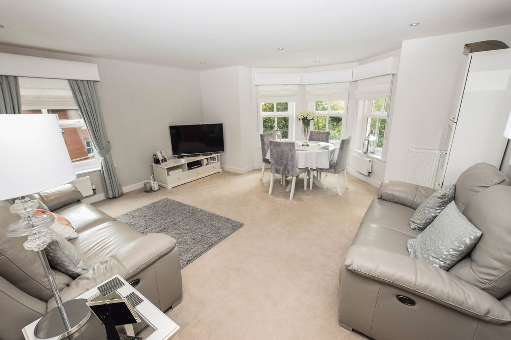 Property photo 2 of 13 Living Room