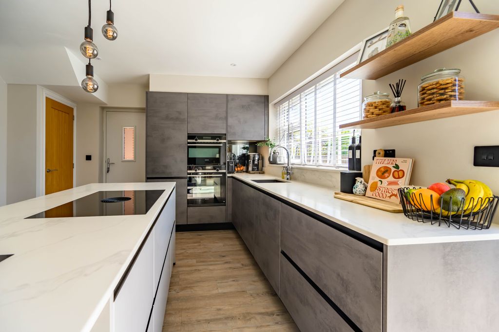 Property photo 3 of 23 Dsc_9578-Hdr