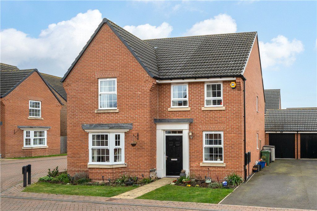 Property photo 1 of 18 Field View