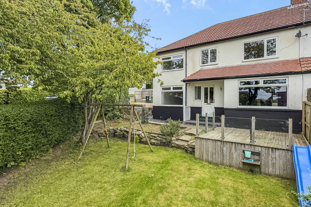 Property photo 1 of 37 Rear Garden