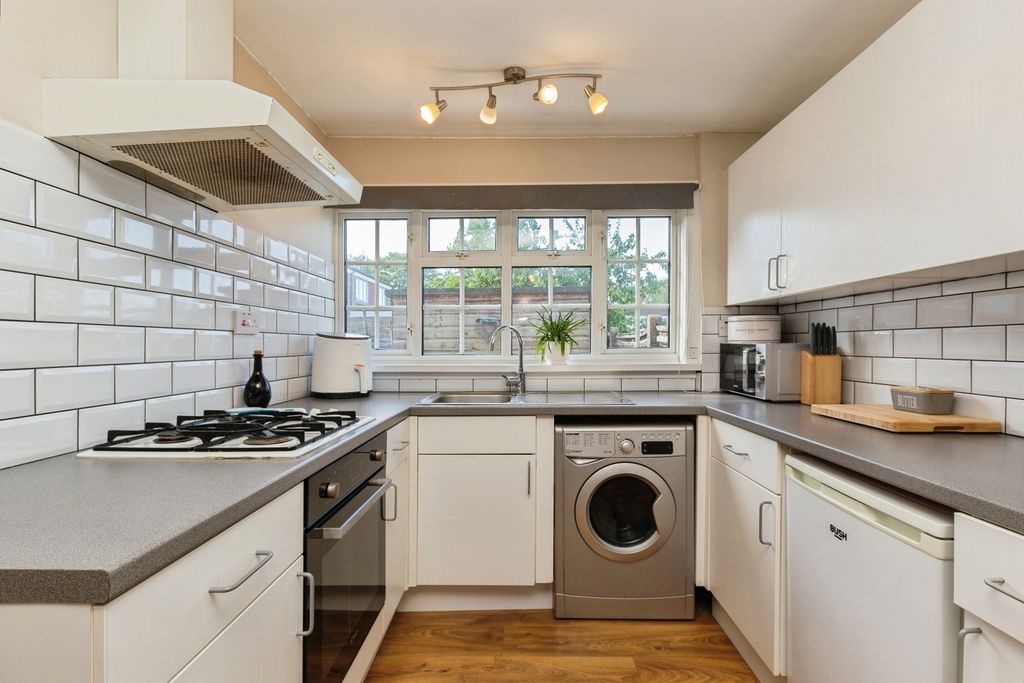 Property photo 2 of 12 Pbox-Img.Jpg