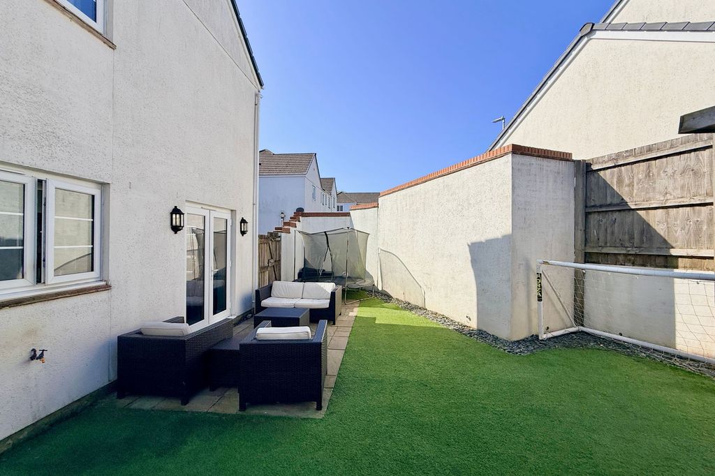 Additional image 15 of 3 bed detached house for saleRound Ring Gardens, Penryn TR10