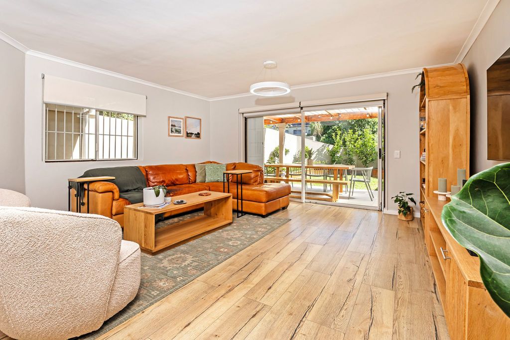 Property photo 2 of 29 Dbv1730508