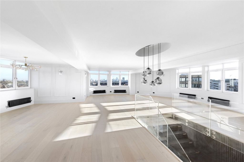 Property photo 3 of 31 Picture No. 30