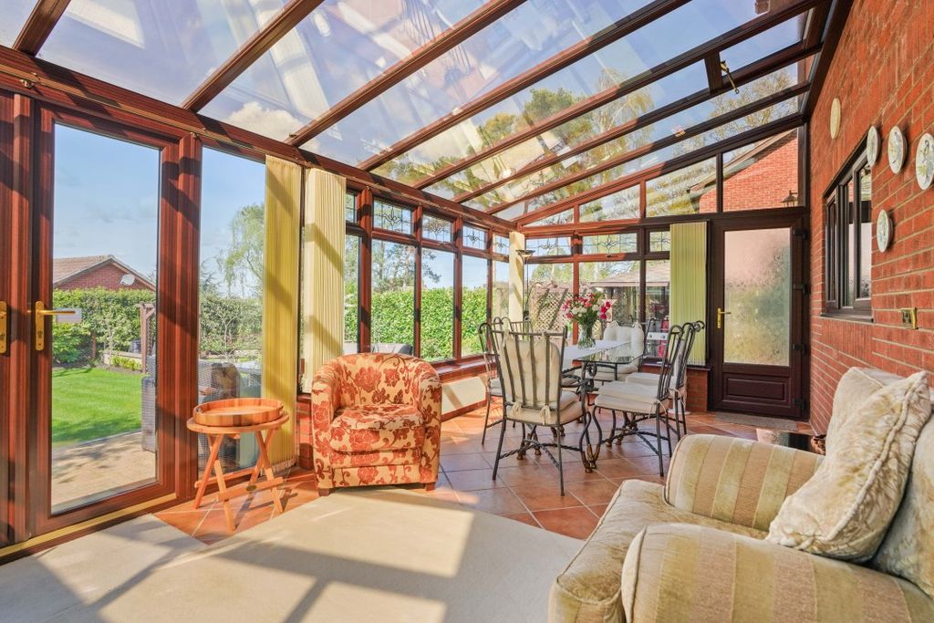 Property photo 3 of 25 Waveney House-34