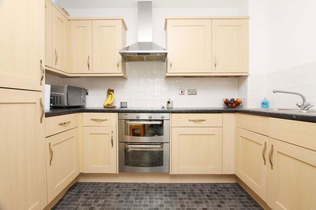 Property photo 3 of 11
