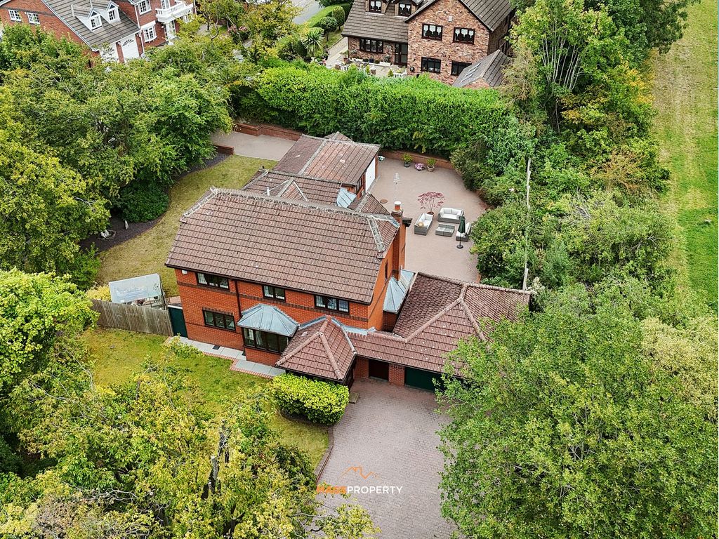 Property photo 2 of 25