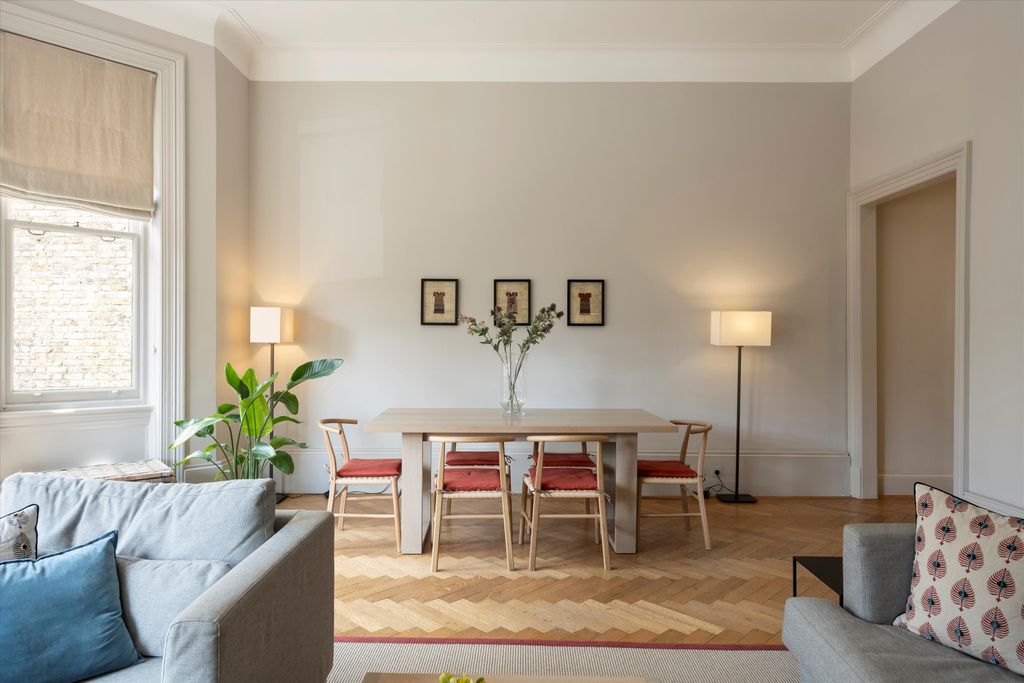 Property photo 3 of 13 Image