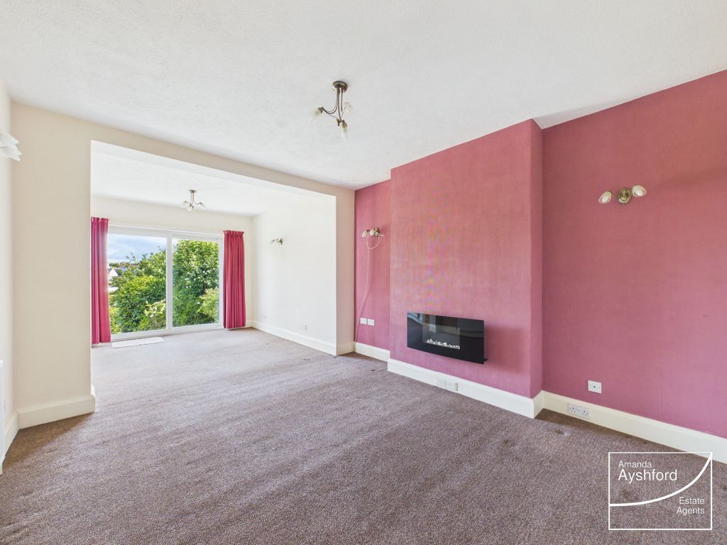 Property photo 3 of 27
