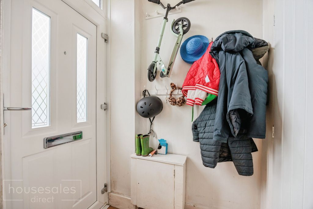 Property photo 3 of 15