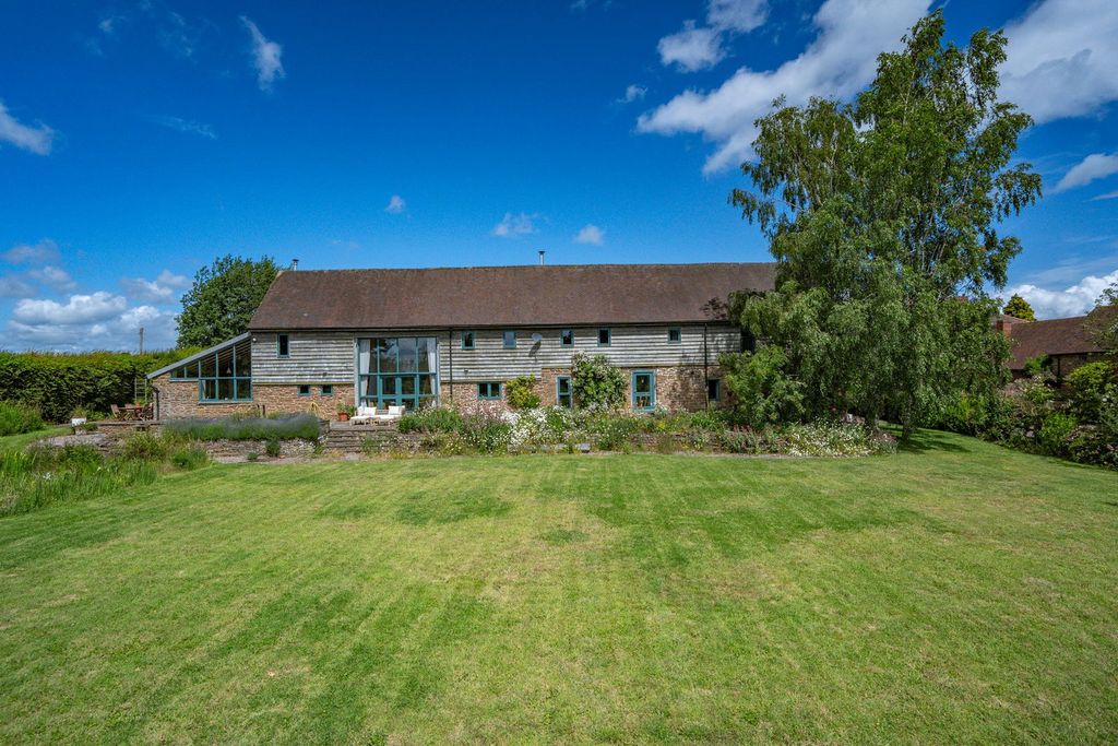 Property photo 1 of 32