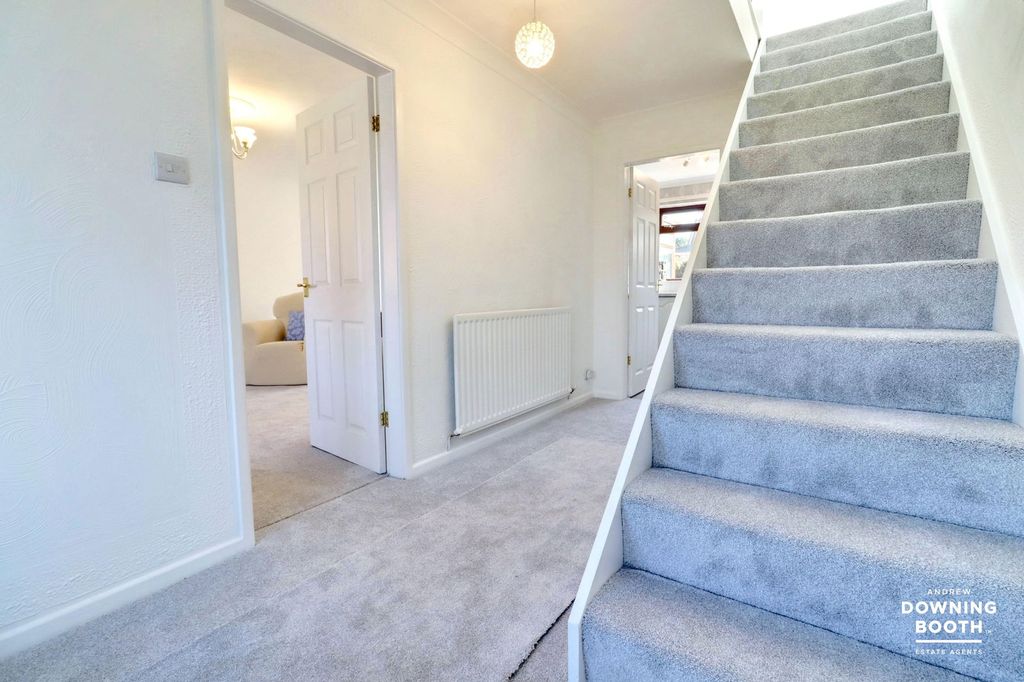 Property photo 2 of 30