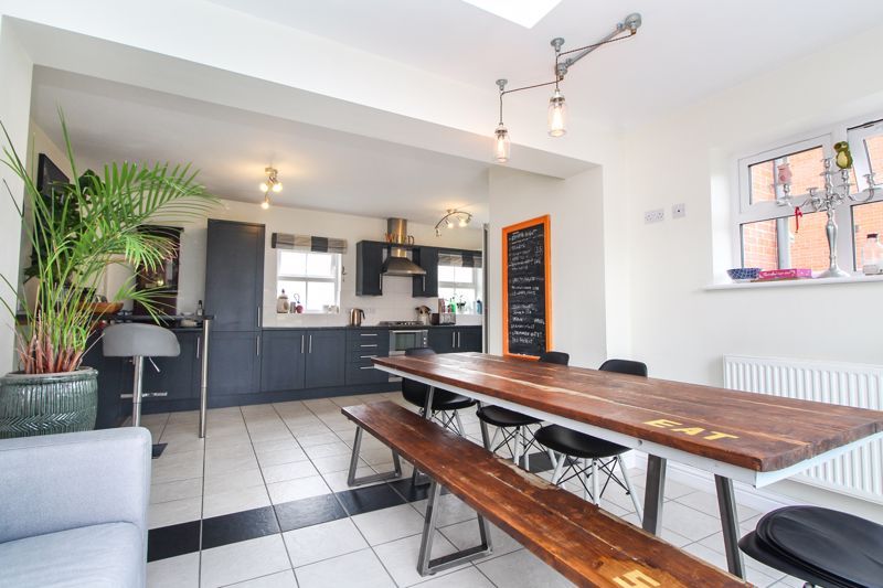Property photo 3 of 29 Kitchen/Diner