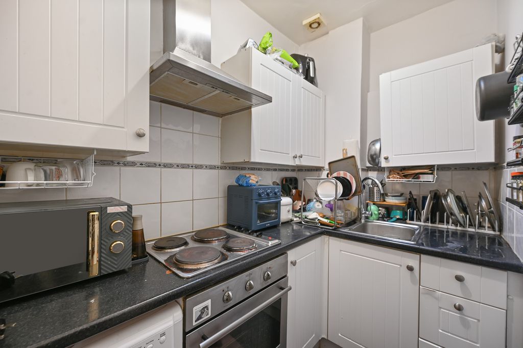 Property photo 3 of 6