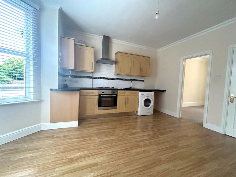 Property photo 1 of 13 Photo 8
