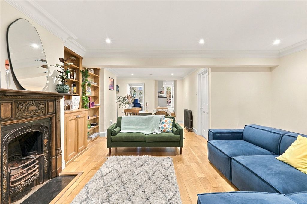Property photo 2 of 16 Picture No. 27