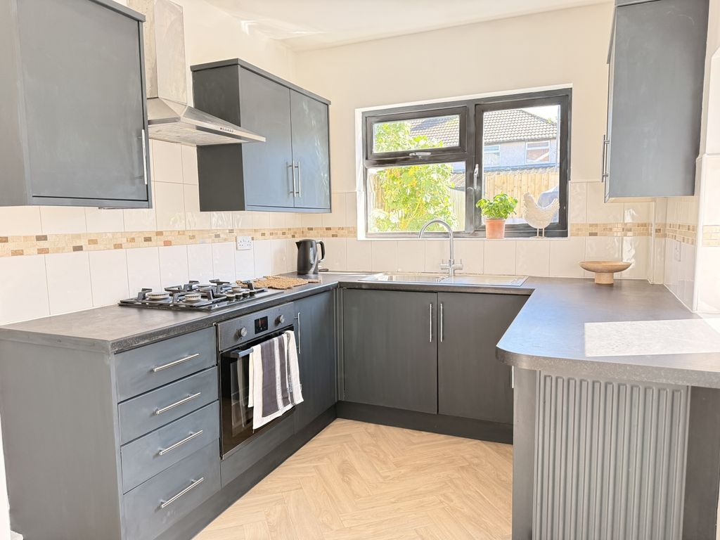 Property photo 3 of 13 Img_7963