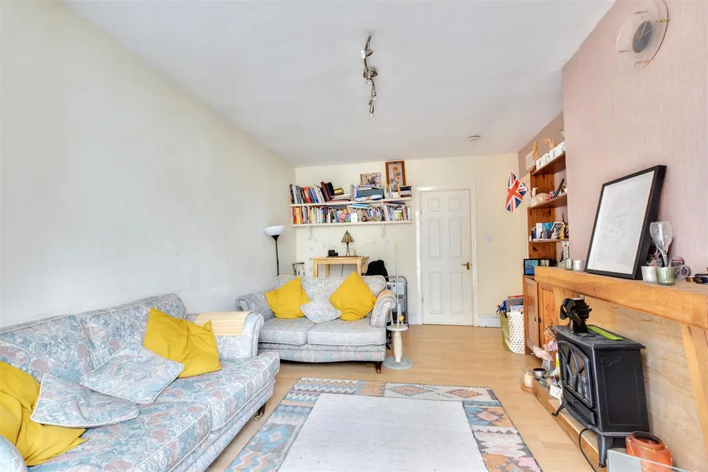 House in Nottingham, Bell's Lane Estate - View 6