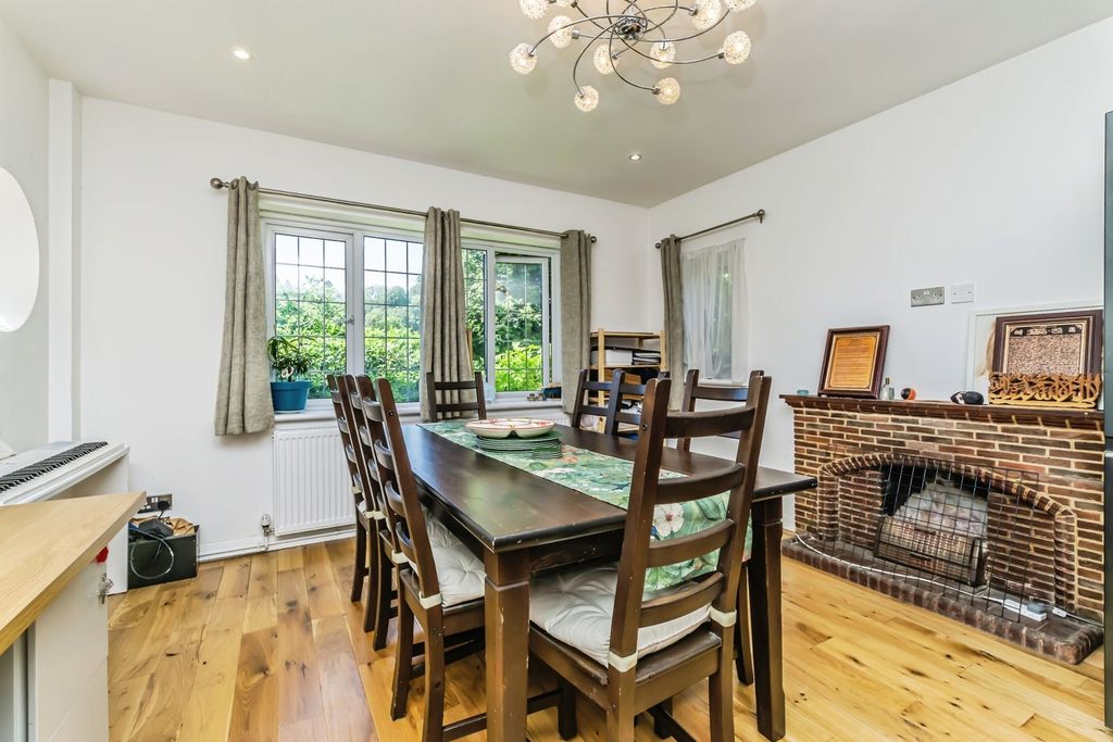 Property photo 2 of 20 Pbox-Img.Jpg