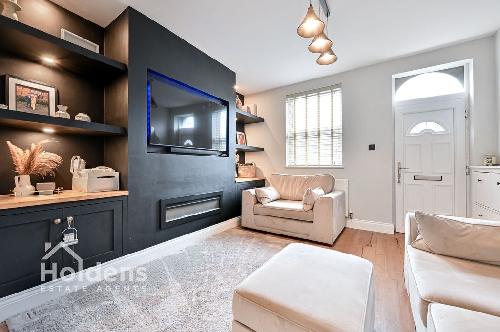 Property photo 3 of 11