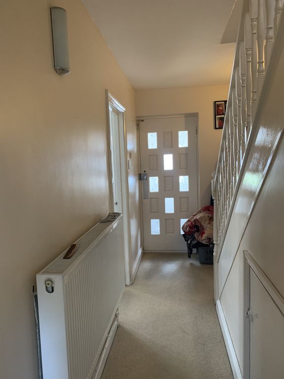 Property photo 2 of 25