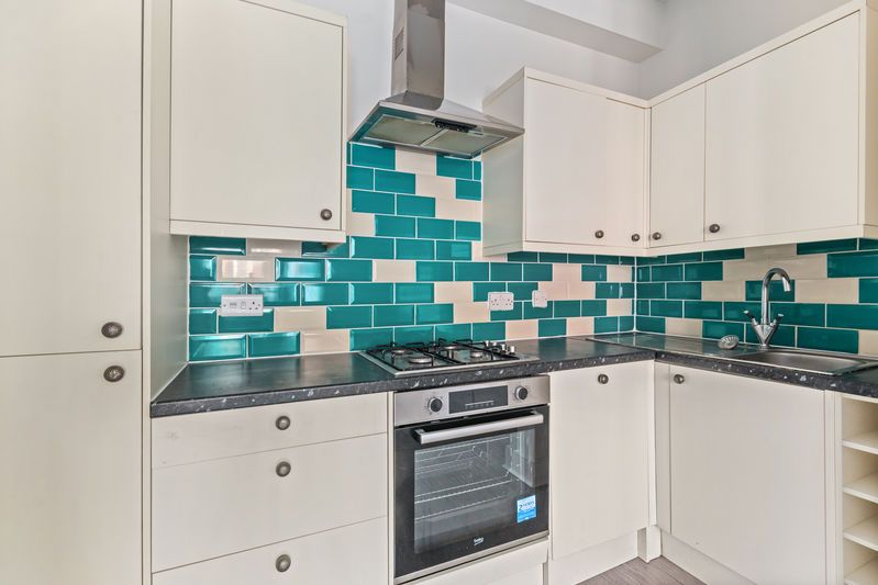 Property photo 2 of 8 Photo 3