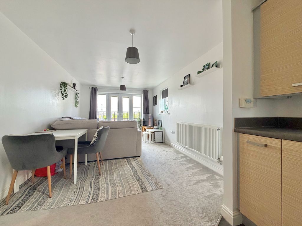 Property photo 3 of 10 Living/Dining Room