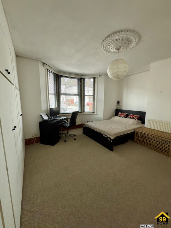 Property photo 2 of 17 Photo 1