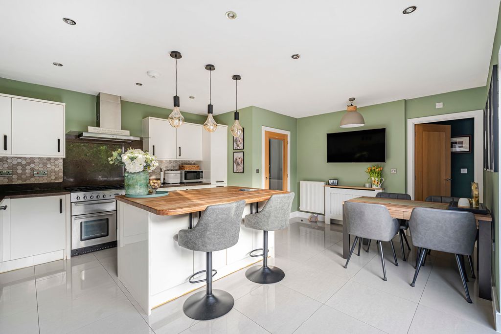 Property photo 2 of 24 38_74459.Jpg