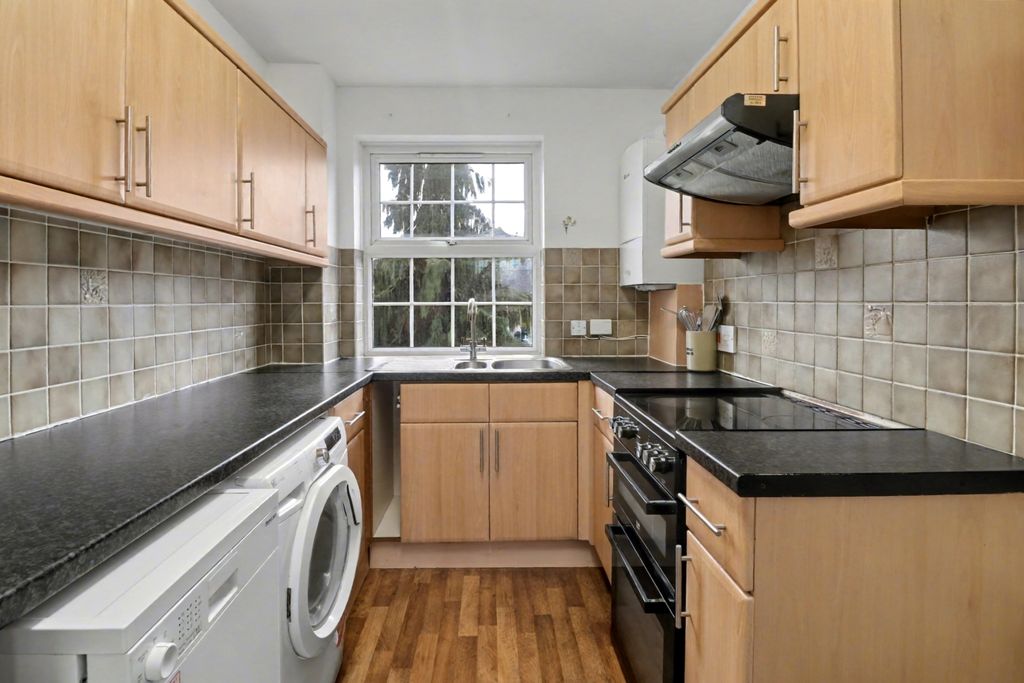 Property photo 3 of 12 Img_4890