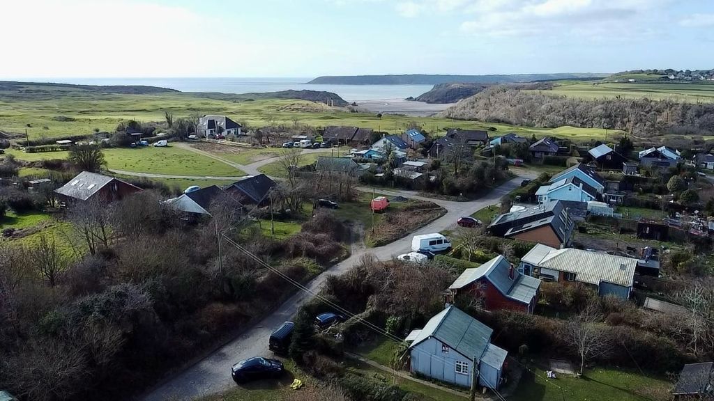 Property photo 3 of 13