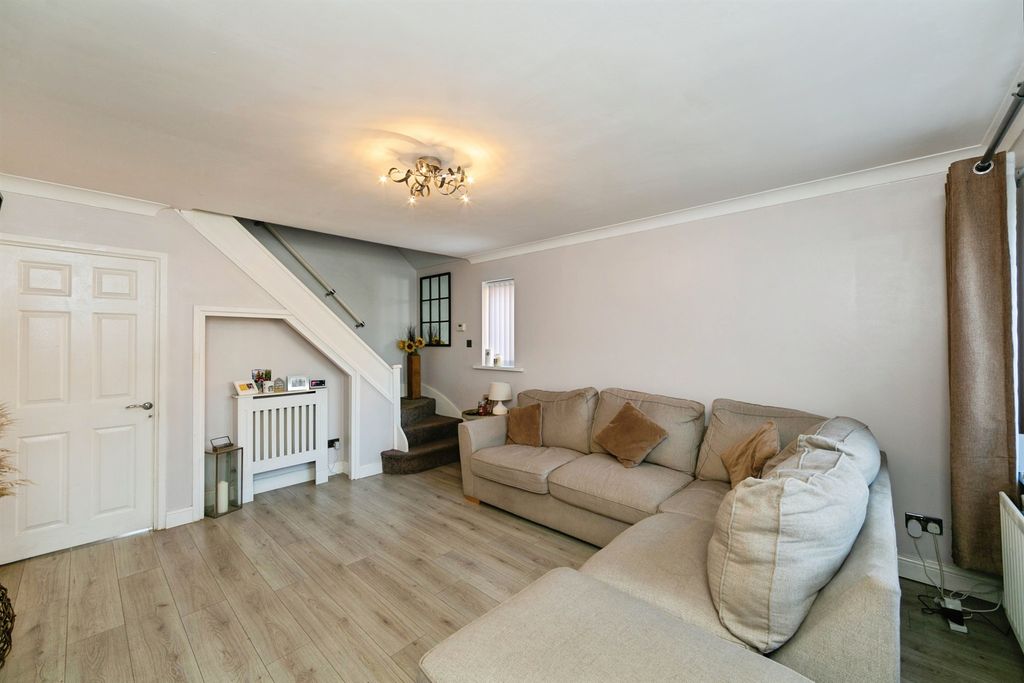 Property photo 3 of 15