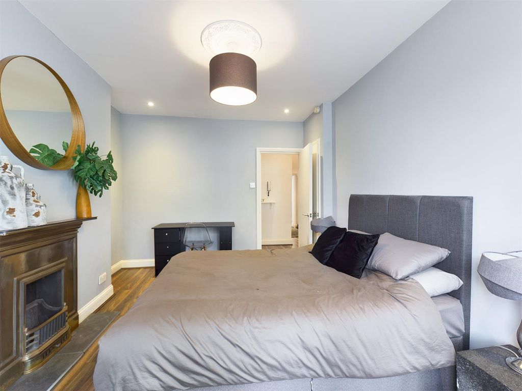 Property photo 3 of 8 Cam00159P1-Pr0105-Still02.Jpg