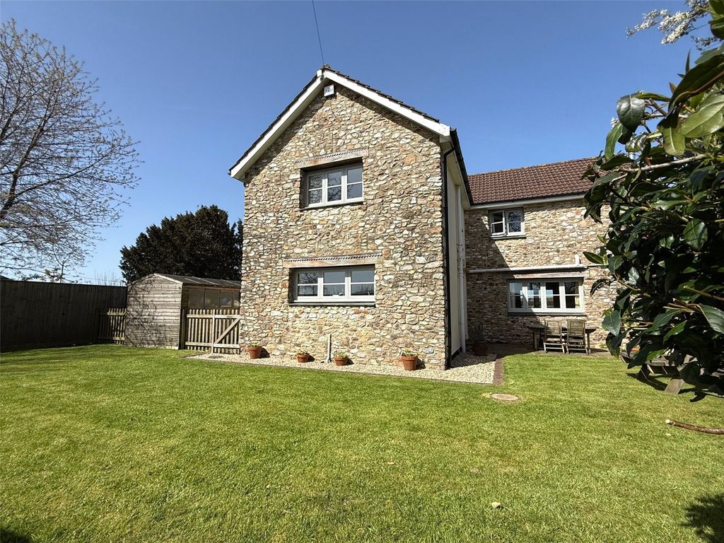 Property photo 1 of 17 Picture No. 02