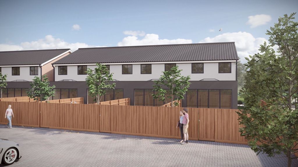 Property photo 2 of 11 5070092