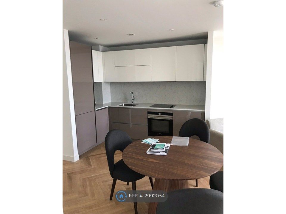 Property photo 3 of 9 Kitchen