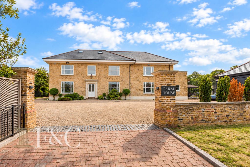 Property photo 2 of 62 A5A99Ed1-d43c-478B-Bf63-4c2E92c5E07d