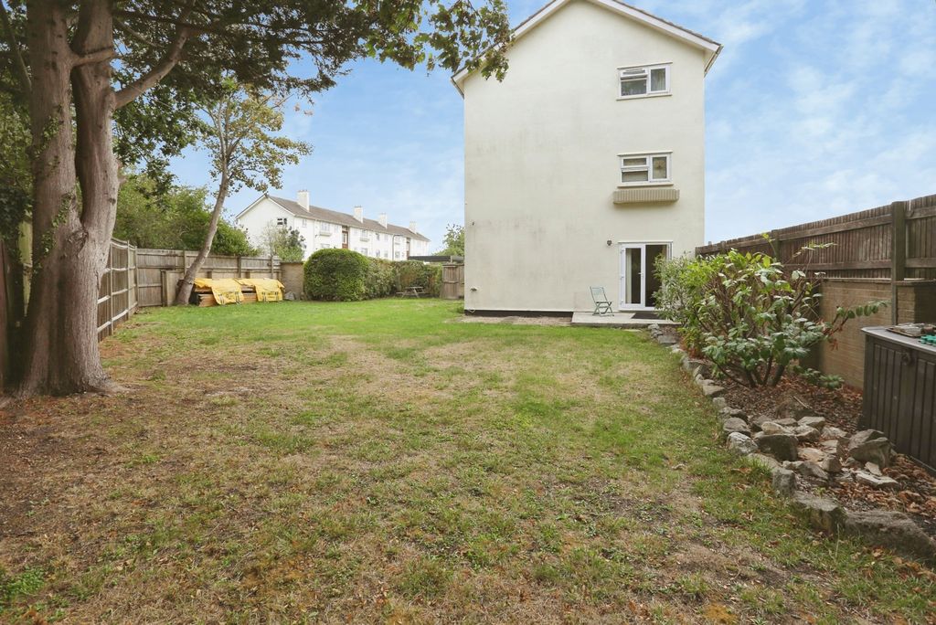 Property photo 3 of 24 Pbox-Img.Jpg
