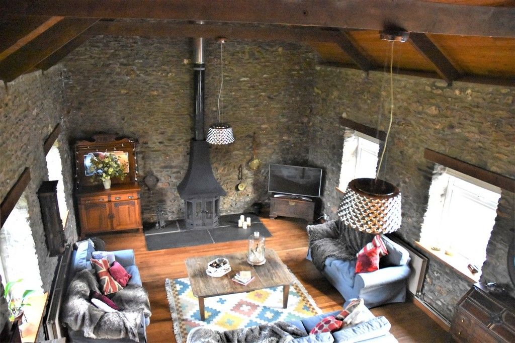 Property photo 2 of 8