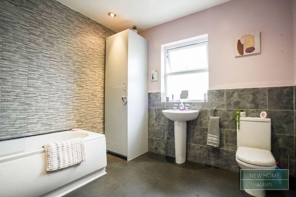 Property photo 2 of 11 Picture No. 02