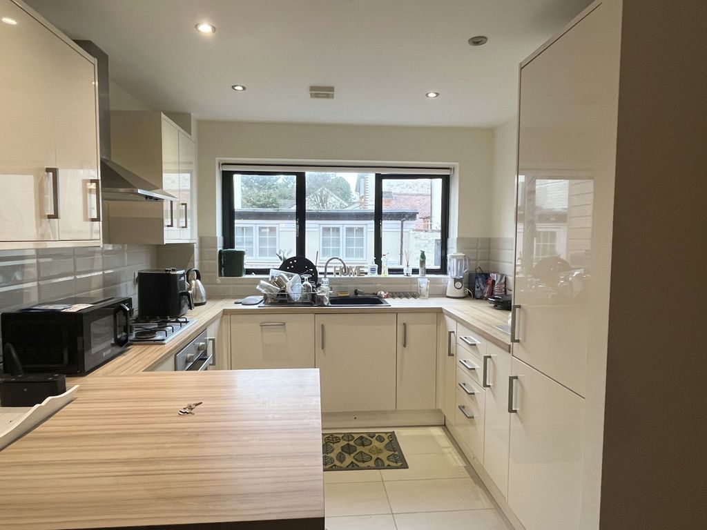 Property photo 2 of 9 Gallery