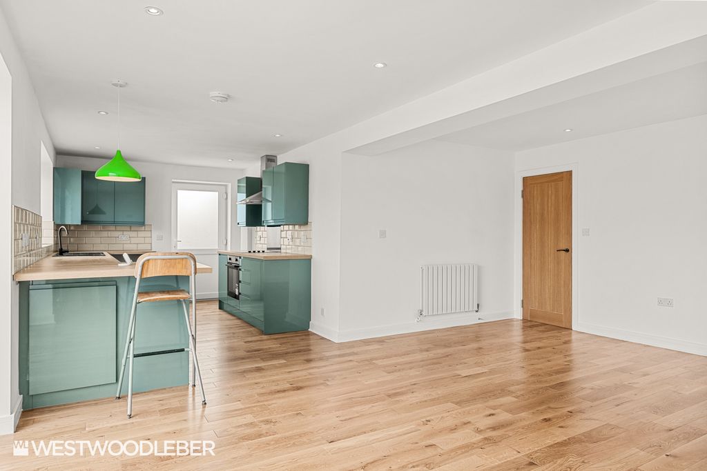 Property photo 2 of 24 Widfordroad_21